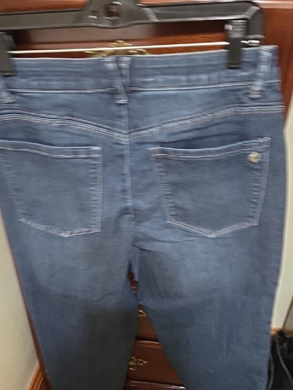 Democracy Women's Skinny Jeans in Medium Blue Wash - Picture 4 of 5